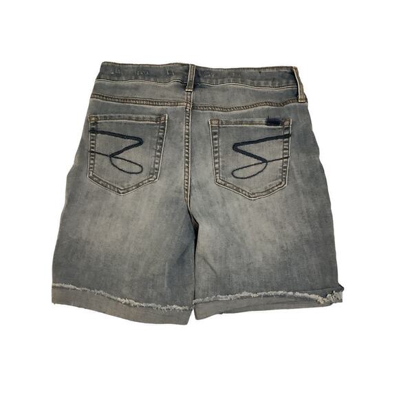 Seven 7 Distressed SunSet Bermuda Cutoff Shorts size 4 vacation beach casual - Picture 2 of 8